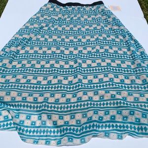 NWT Lularoe Lucy Skirt  teal and ivory with slip.